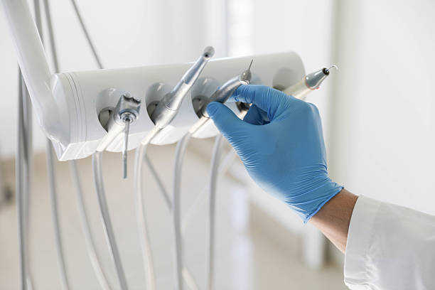 Professional Emergency Dentist technician working in Standish, MI